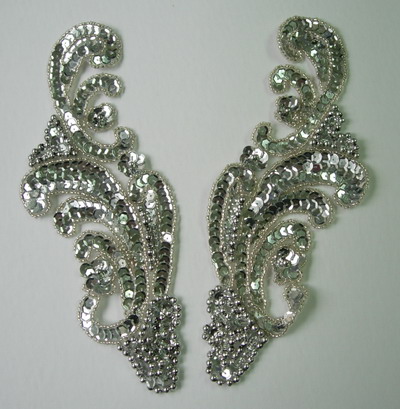 LR37 Wave Pattern LR Sequin Bead Applique Silver