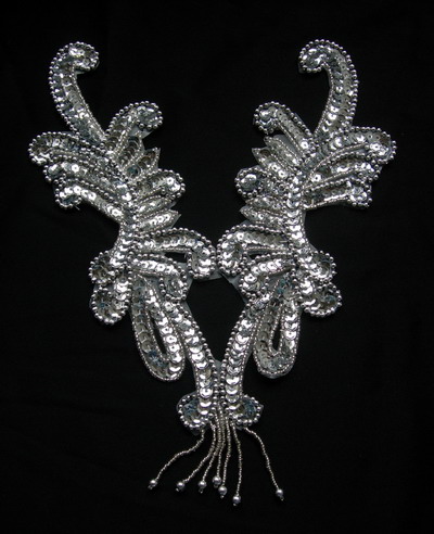 NK56 Fringed Sequin Bead Applique Curly Necklace Silver