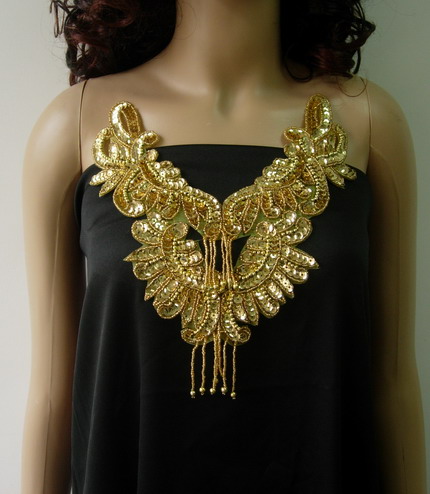 NK32 Sequin Bead Applique Necklace w/Fringe Gold - Click Image to Close