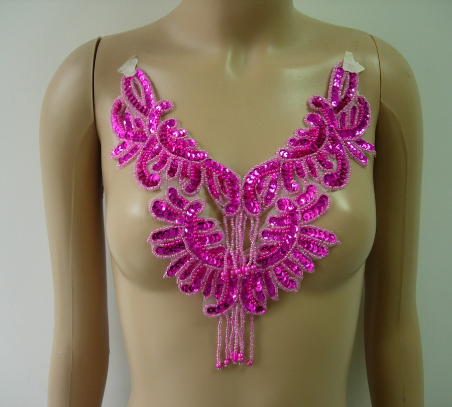 NK33-3 Sequin Bead Applique Necklace w/Fringe Fuchsia