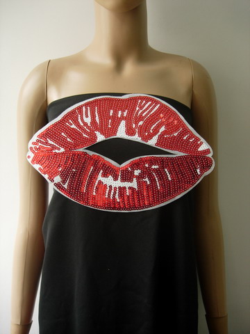 SY160 Trendy Lip Lips Embroidered Sequined Applique Iron On - Click Image to Close