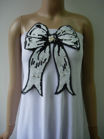 SY178 Black & White Bow Bows Pearl Beaded Sequin Applique Motif