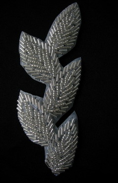 TF27-3 Leaves Leaf Bugle Beaded Applique Motif Silver - Click Image to Close