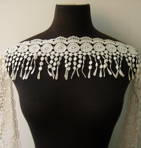 OT103 4" Wide Dots Fringed Venise Lace Edge Border Cream 1y OT103 4" Wide Dots Fringed Venise Lace Edge Border Cream 1y
