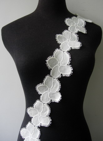 OT110 3" Wide Petal Flowers Venise Venice Lace Edge Cream 1y OT110 3" Wide Petal Flowers Venise Venice Lace Edge Cream 1y