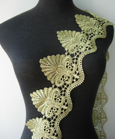 TL119 4 2/8" Leaf Leaves Lace Metallic Gold Trim Lace Edge 1yd - Click Image to Close