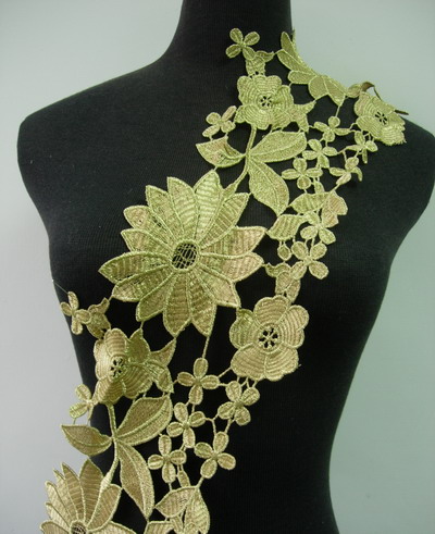 TL124 6" Trendy Floral Leaves Metallic Trim Lace Edge Gold 1y