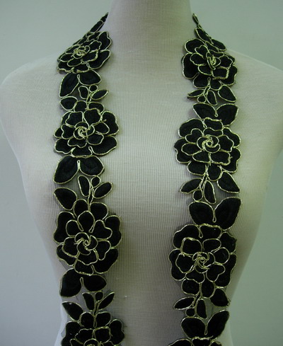 TL141-7 2.5" Tier Rose Trims Cord Lace Edging Black 1Y