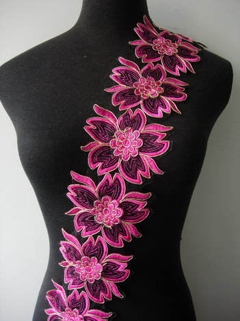 TL152 3.6" Daisy Fuchsia Metallic Trim Corded Lace Edging 1Y