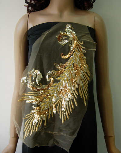 VB50 Gold Peacock Tail Floral Sequined Trimming Applique Motif - Click Image to Close