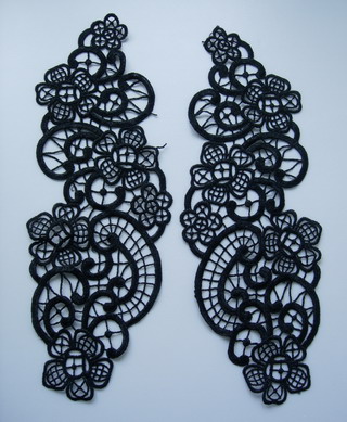 VT104 Mirror Floral Pair Lace Venise Venice Applique Motif Black