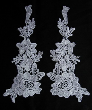 VT106 Mirror Pair Tree Floral Lace Venise Venice Applique White