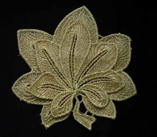 VT164 Maple Leaf Leaves Gold Metallic Trim Venise Applique 2pcs - Click Image to Close