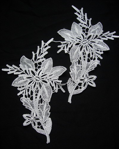 VT216 Mirror Pair Tree Flower Venise Venice Applique Cream