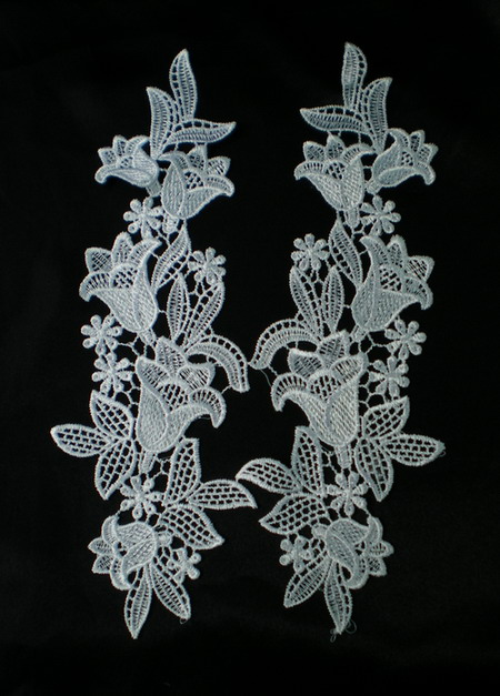 VT46 White Mirror Pair Lily Lilium Flower Venise Venice Applique