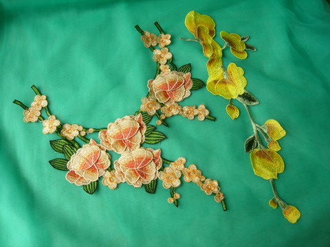 VT505 Yellow-tone Tier Floral Flowers Venise Applique Motif 2pcs