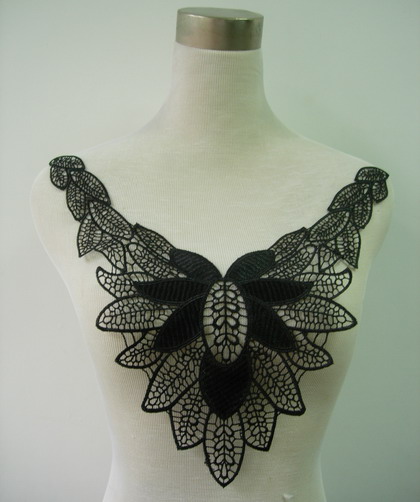 VK121 Leaf Leaves Neck Collar Lace Venice Venise Applique Black