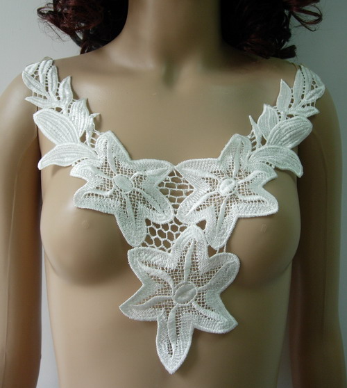 VK221 Starfish Floral V-Neck Venice Venise Applique Motif Cream VK221 Starfish Floral V-Neck Venice Venise Applique Motif Cream