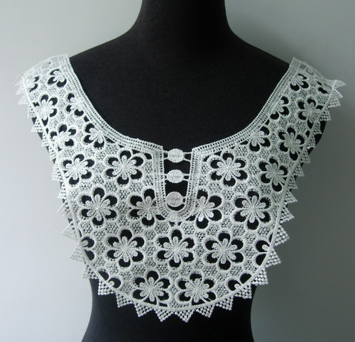 VK238-2 Vintage Lace Front Collar Venise Venice Applique Cream