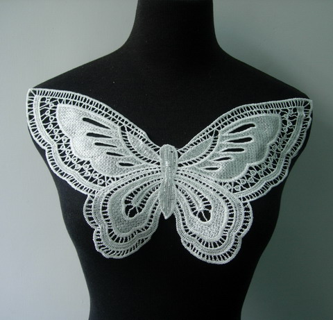 VK266 Butterfly Front Back Lace Venice Venise Applique Cream - Click Image to Close