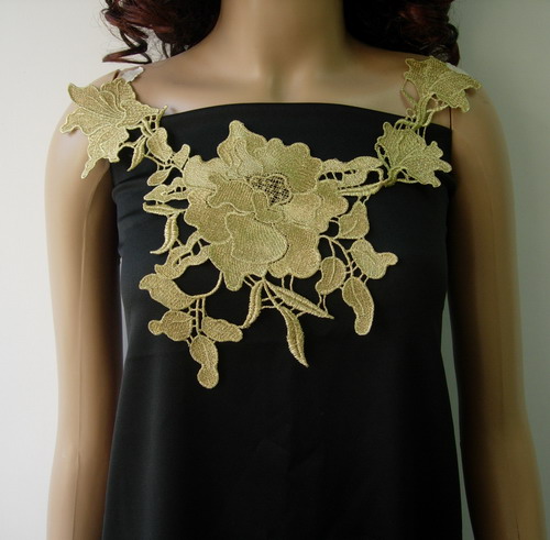 VK401Metallic Gold Trim Floral Collar Neck Venise Applique