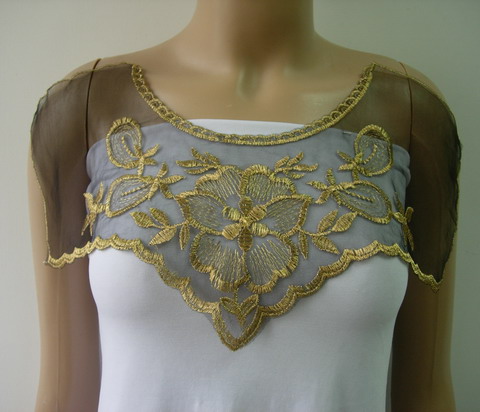 VK435 Floral Collar Front Trimming Tulle Applique Brass-gold