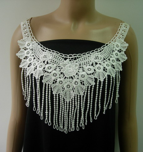 VK442 Trendy Lace Venise Fringed Neck Front Applique Off-white - Click Image to Close