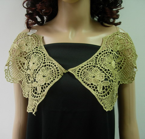 VK448 Metallic Gold Trim Lace Flowers Paired Collar Applique