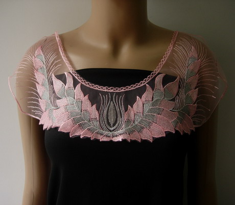 VK473 Leaves Floral Collar Metallic Trim Net Applique Pink Silve