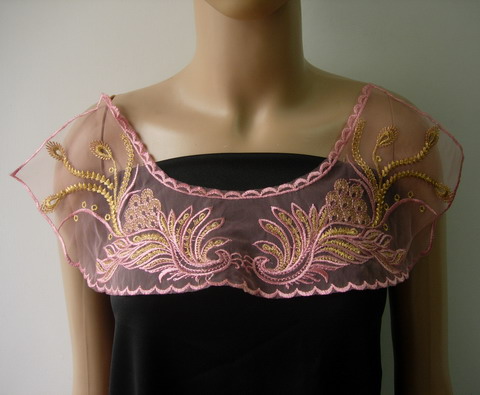 VK479 Peacock Tail Neckline Metallic Trim Net Applique Pink Gold