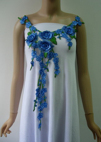 VK502 Blue-tone Rose Floral Leaves Neck Front Venise Applique - Click Image to Close