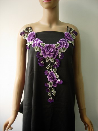 VK540 Tier Floral Collar Front Neck Lace Venise Applique Purple - Click Image to Close