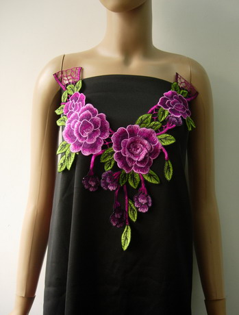 VK545 Layered Flower Collar Neck Lace Venise Applique Purple