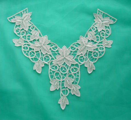 VK549 Maple Leaf Collar Lace Venise Venice Applique Off-white VK549 Maple Leaf Collar Lace Venise Venice Applique Off-white