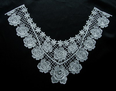 VK68 Multi Flowers Necklace Lace Venice Venise Applique Cream x2 VK68 Multi Flowers Necklace Lace Venice Venise Applique Cream x2